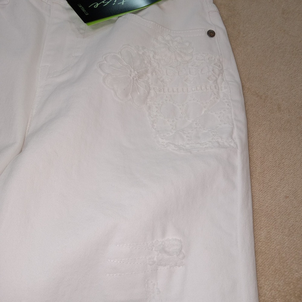 Cartise NWT Women's Enbroidered Stretch Jeans Size 4 White - Picture 14 of 15